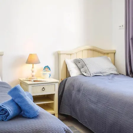 Ferienhaus Nice In Gaspara/estepona W/ Outdoor Swimming Pool, Wifi And Outdoor Swimming Pool *