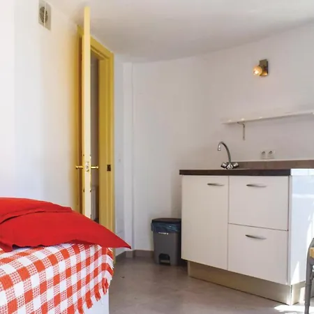 Ferienhaus Nice In Gaspara/estepona W/ Outdoor Swimming Pool, Wifi And Outdoor Swimming Pool